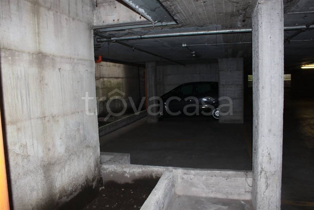 box auto in vendita a Lodi in zona Via Defendente