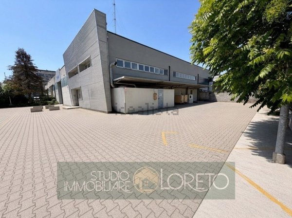 intera palazzina in vendita a Lodi in zona Martinetta