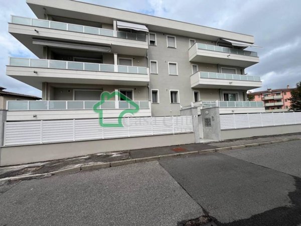 appartamento in vendita a Lodi in zona Via Campo di Marte