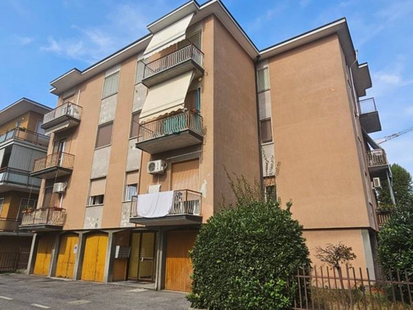 appartamento in vendita a Lodi in zona Città Bassa