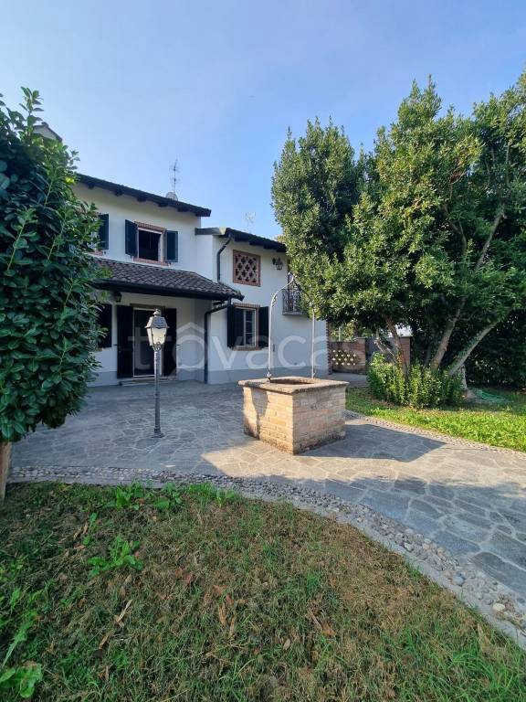 casa indipendente in vendita a Lodi in zona San Grato