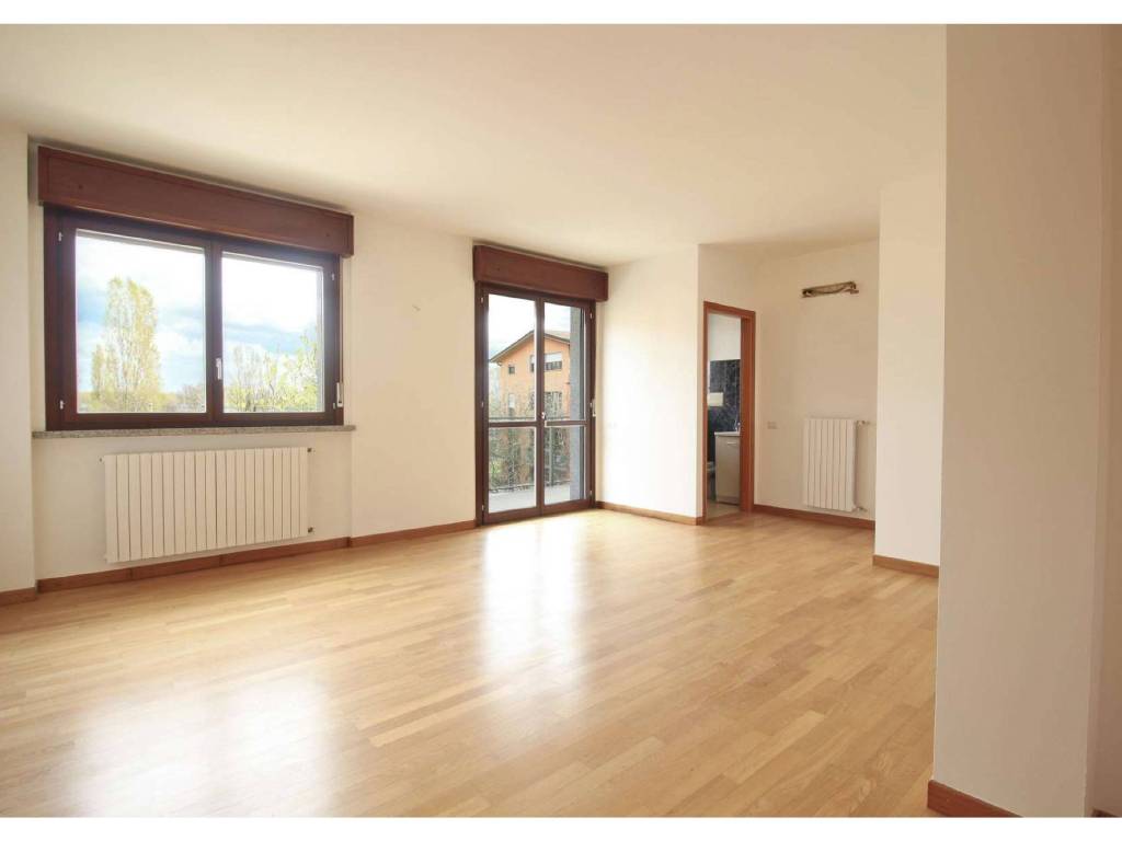 appartamento in vendita a Lodi in zona Via Campo di Marte