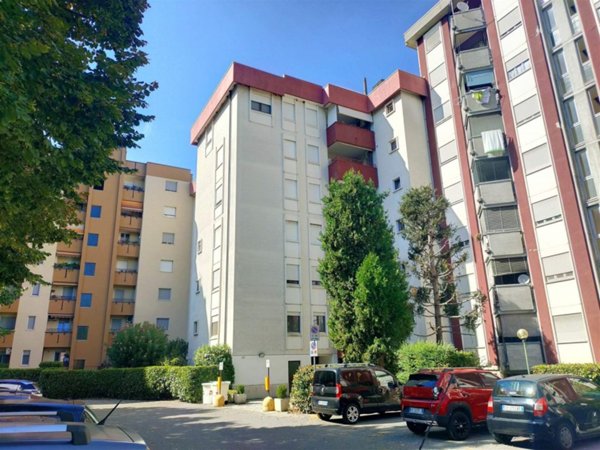 appartamento in vendita a Lodi in zona Viale Pavia