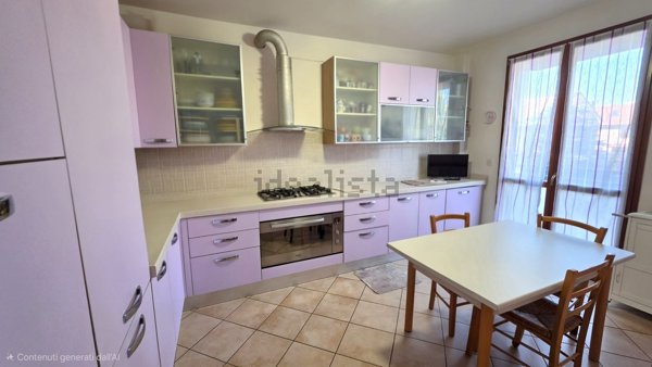 appartamento in vendita a Lodi in zona Piazza Albarola