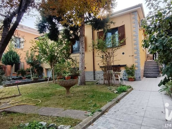 casa indipendente in vendita a Lodi in zona Paderno