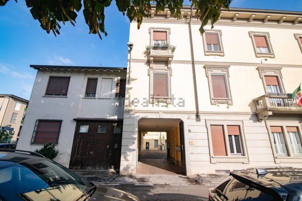 appartamento in vendita a Lodi in zona San Fereolo