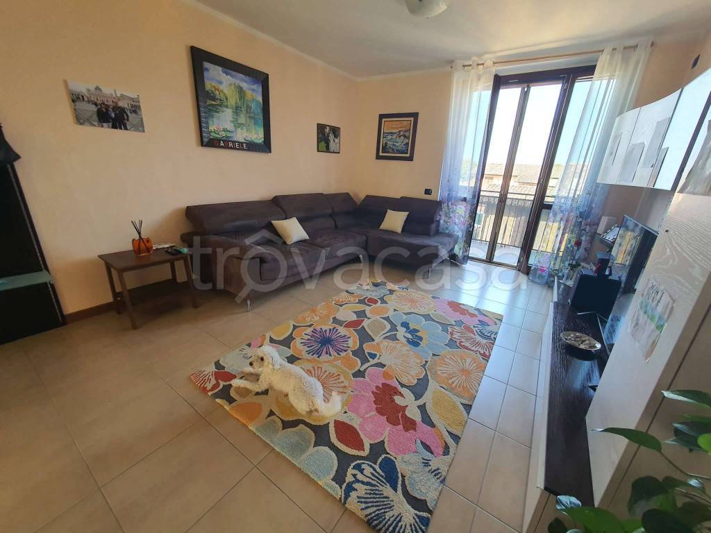 appartamento in vendita a Lodi in zona Via Campo di Marte