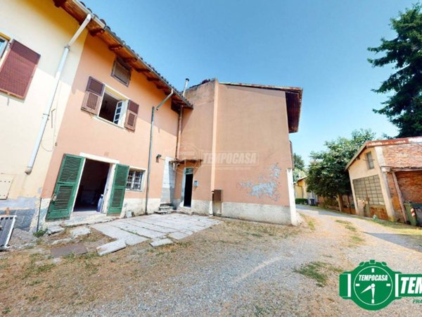 casa indipendente in vendita a Pasturana