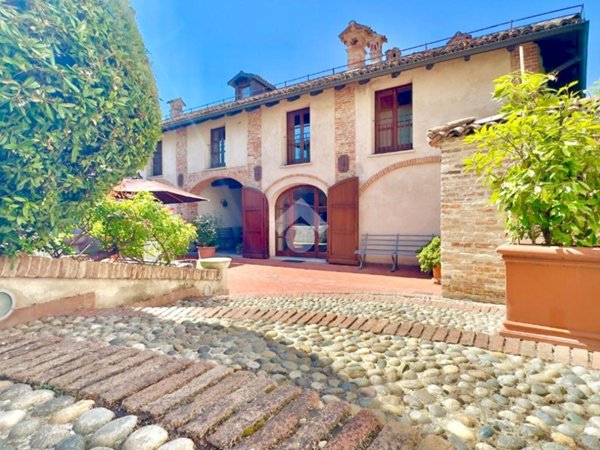 casa indipendente in vendita a Pasturana