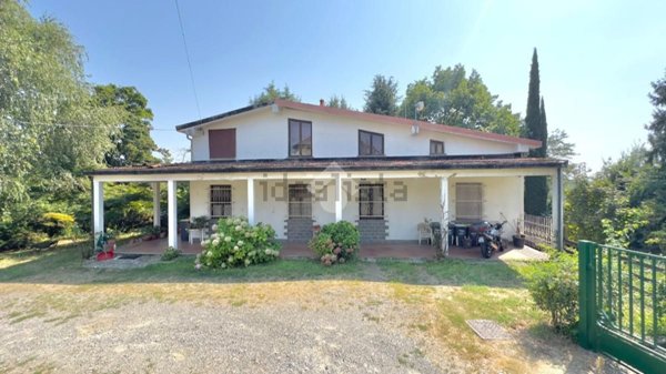 casa indipendente in vendita a Pasturana