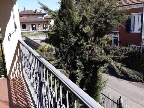 casa indipendente in vendita a Pasturana
