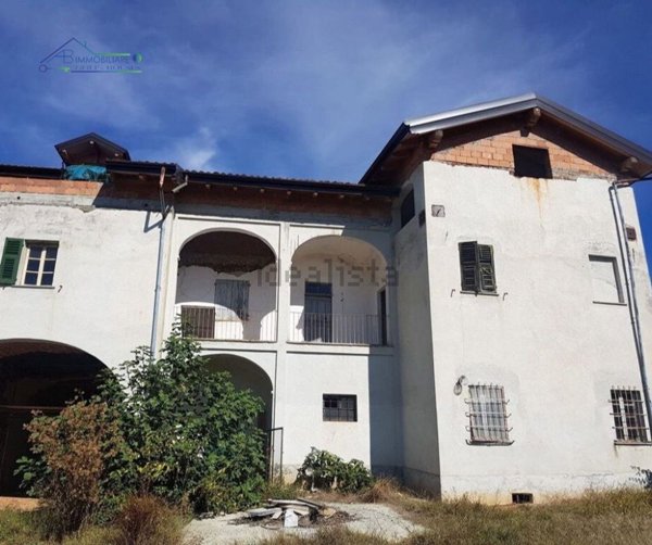 casale in vendita a Pasturana