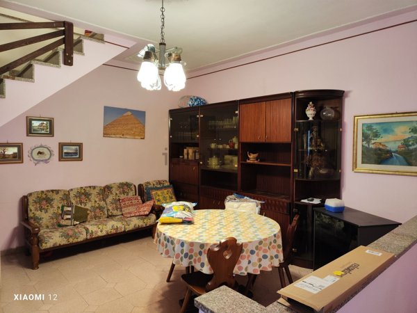 casa indipendente in vendita a Pasturana