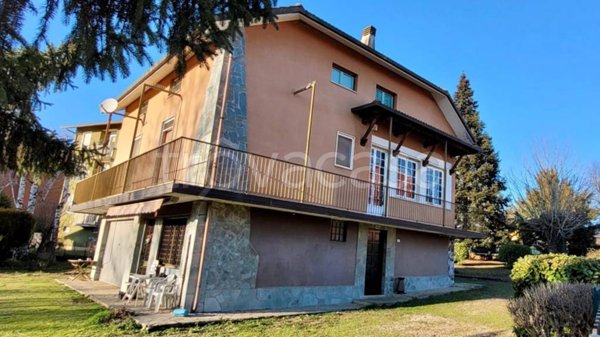 casa indipendente in vendita a Pasturana