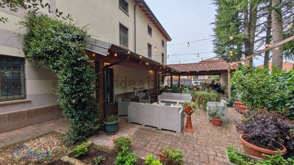 casa indipendente in vendita a Pasturana