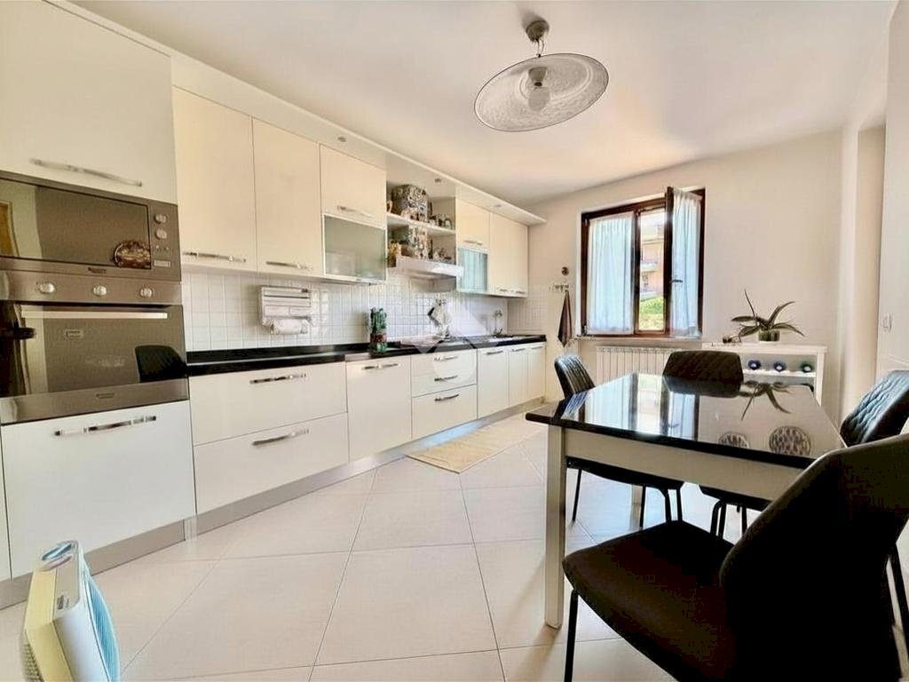 casa indipendente in vendita a Pasturana
