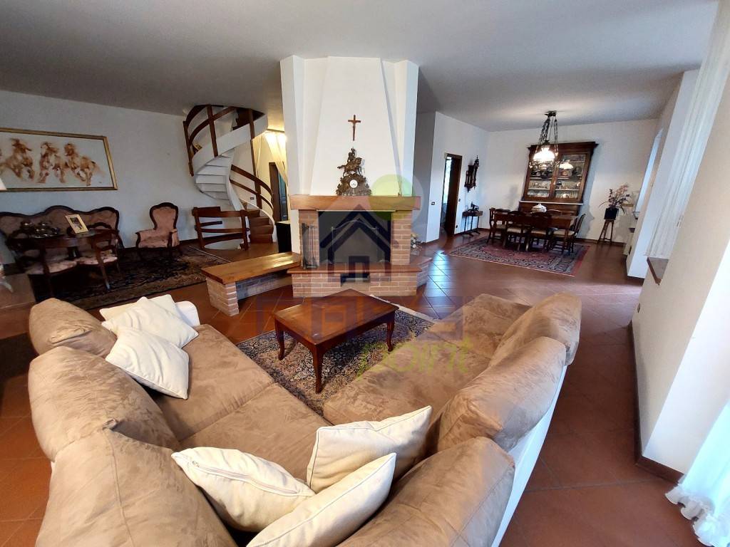 casa indipendente in vendita a Lodi in zona Centro Storico