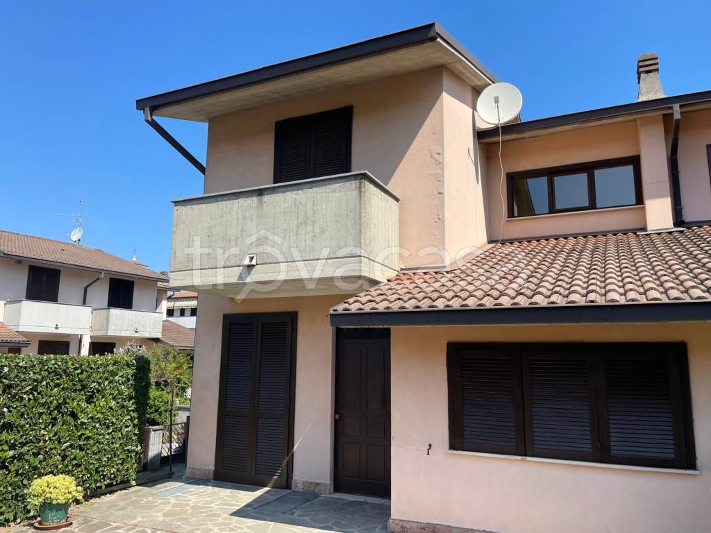 casa indipendente in vendita a Lodi Vecchio