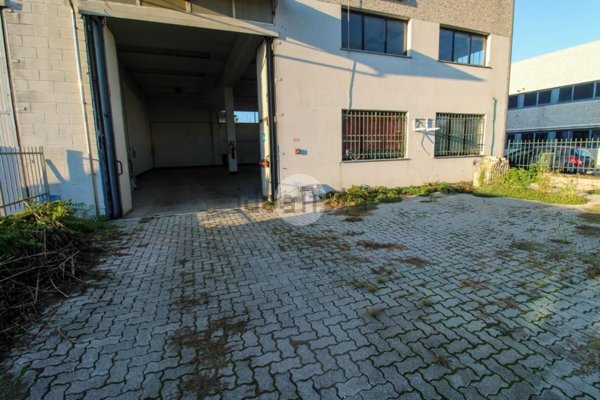 capannone in vendita a Lodi Vecchio