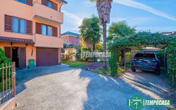 casa indipendente in vendita a Lodi Vecchio