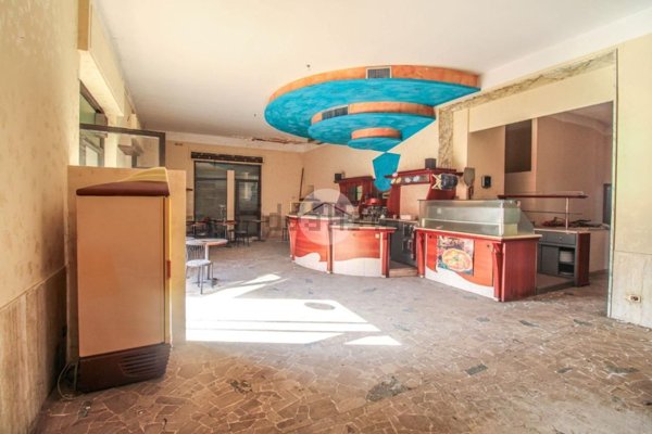 negozio in vendita a Lodi Vecchio