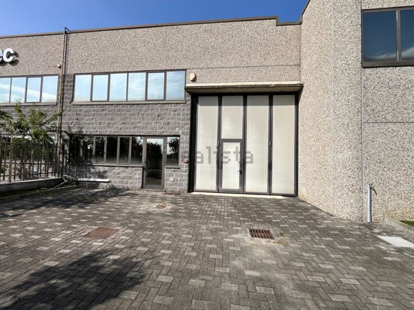 capannone in vendita a Lodi Vecchio