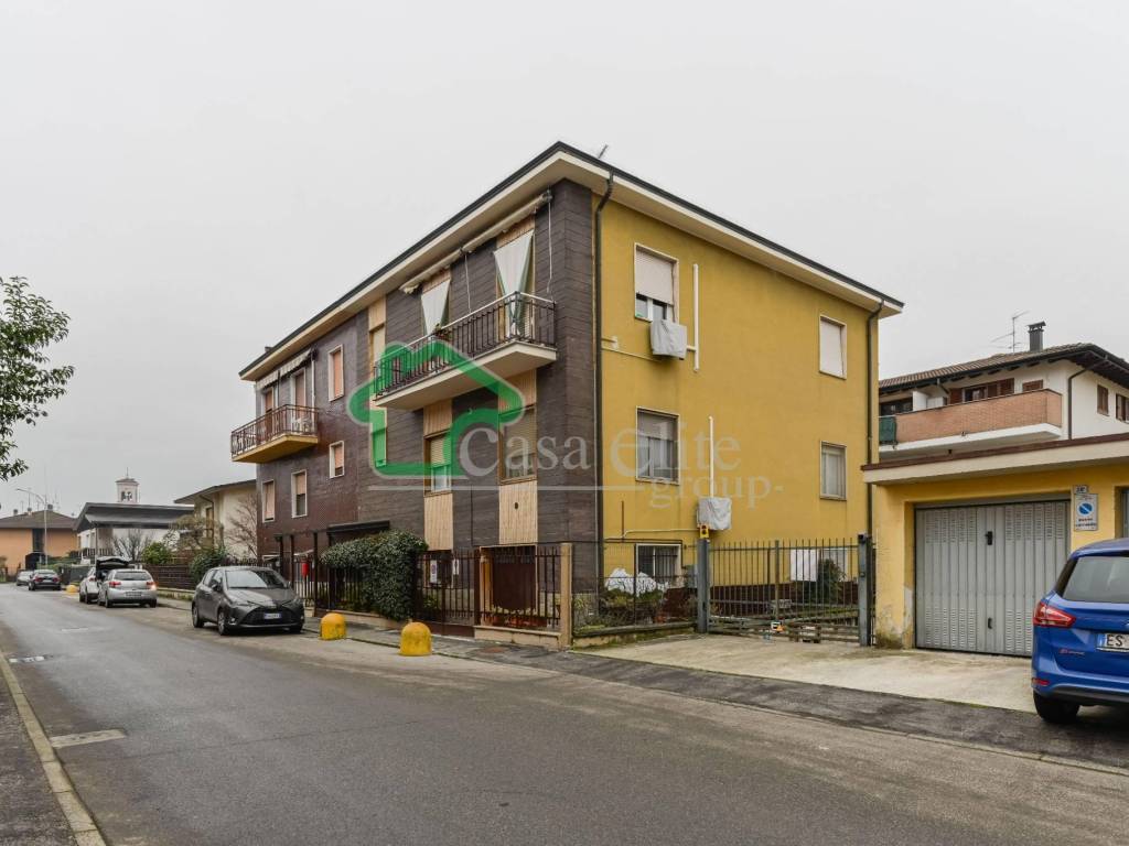 casa indipendente in vendita a Lodi Vecchio