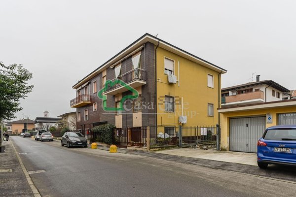 casa indipendente in vendita a Lodi Vecchio