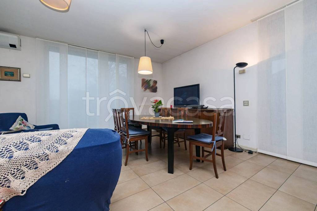 casa indipendente in vendita a Lodi Vecchio