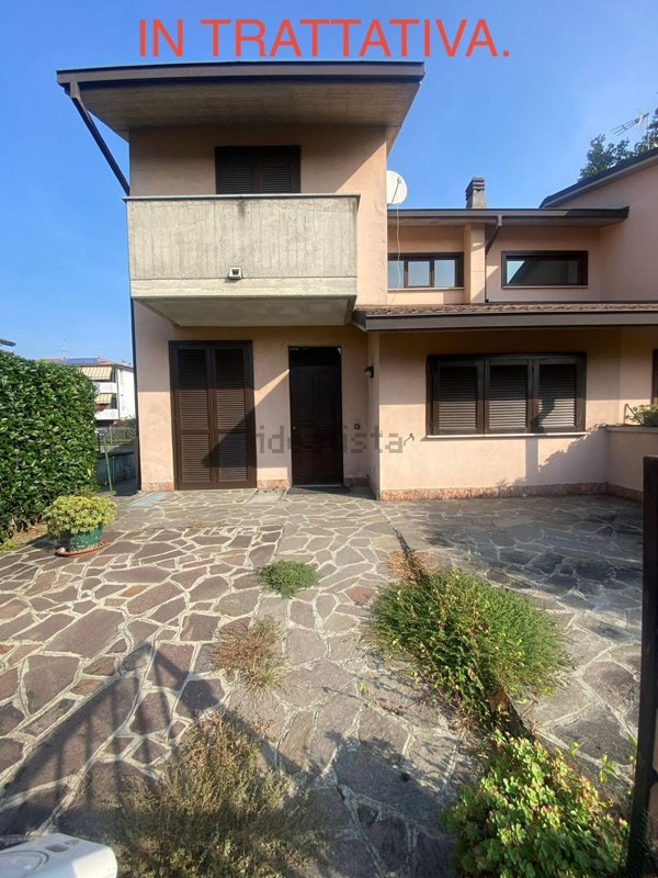 casa indipendente in vendita a Lodi Vecchio