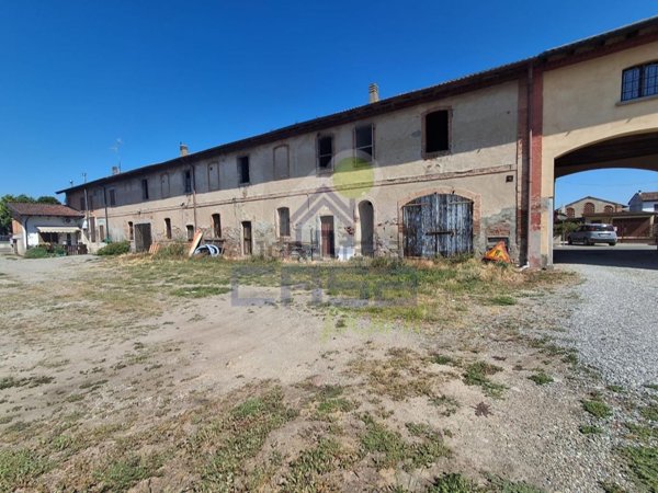 casale in vendita a Mairago