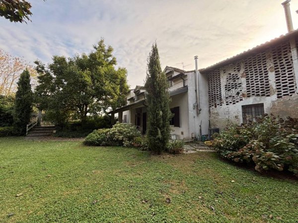 casa indipendente in vendita a Maleo