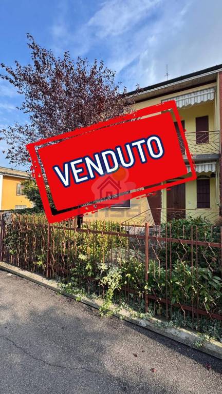 casa indipendente in vendita a Maleo