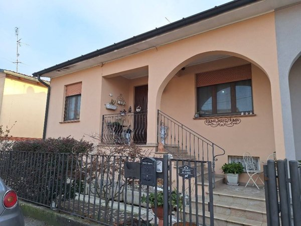 casa indipendente in vendita a Maleo