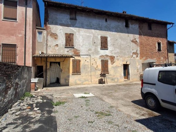 casa indipendente in vendita a Maleo