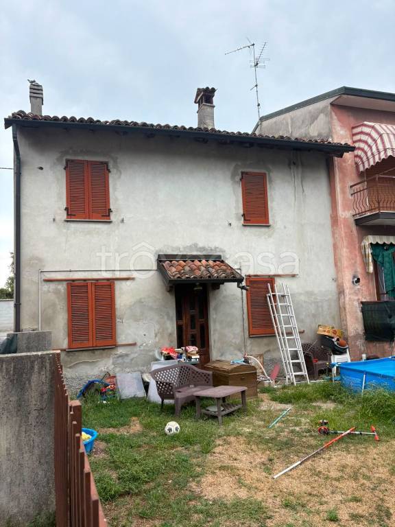 casa indipendente in vendita a Maleo
