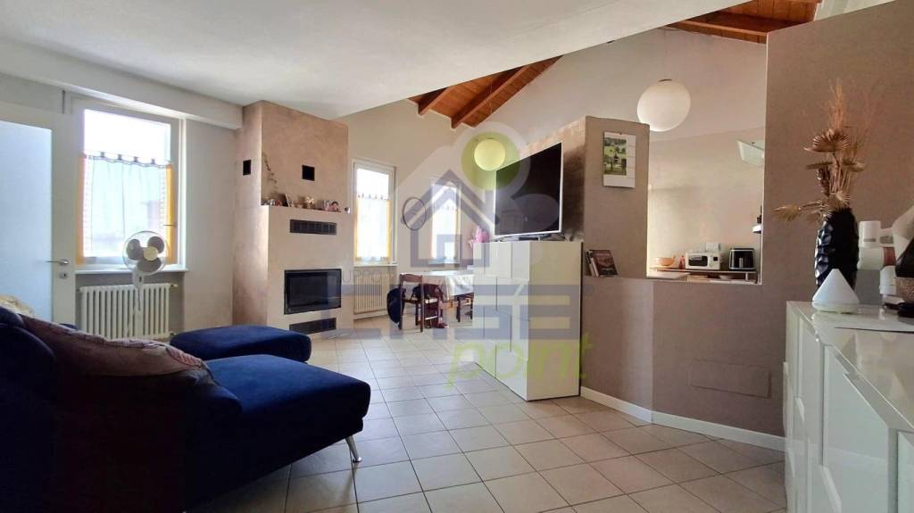 casa indipendente in vendita a Maleo