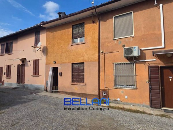 casa indipendente in vendita a Maleo