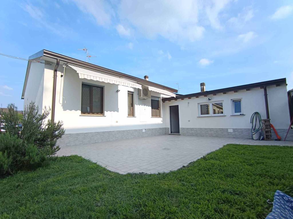 casa indipendente in vendita a Massalengo