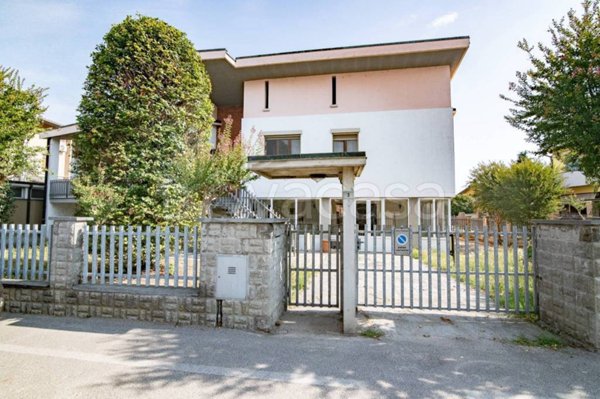 casa indipendente in vendita a Massalengo in zona Motta Vigana