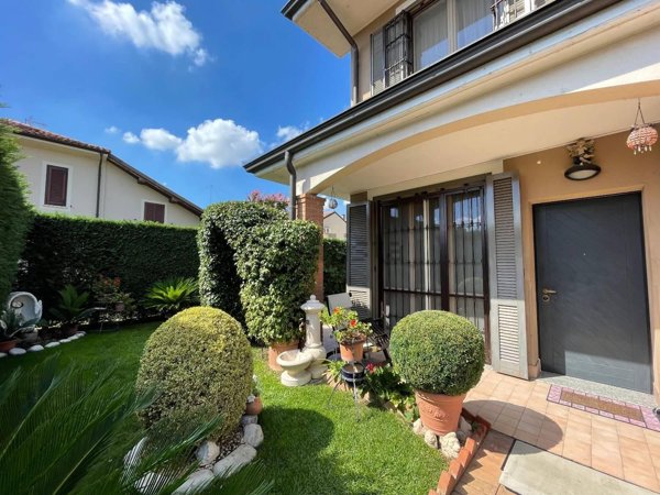 casa indipendente in vendita a Massalengo in zona Motta Vigana