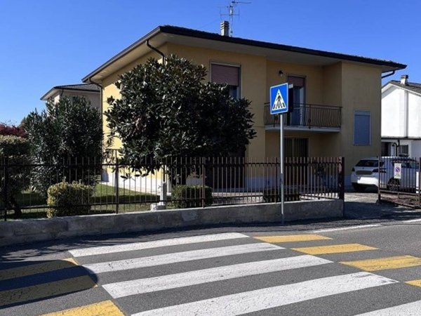 casa indipendente in vendita a Massalengo