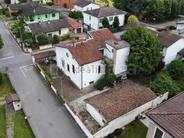 casa indipendente in vendita a Massalengo in zona Motta Vigana