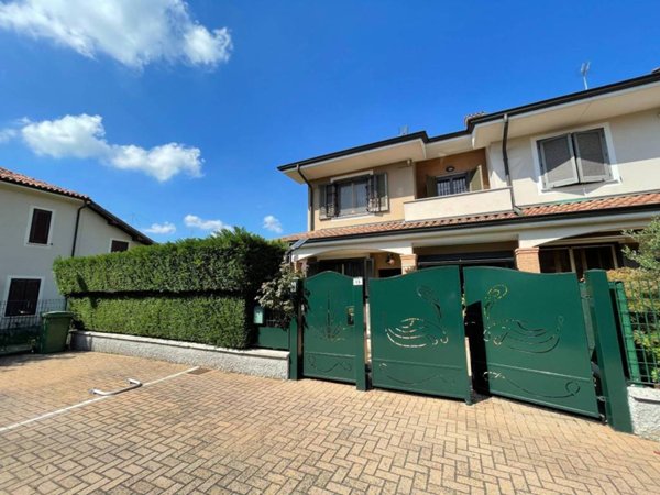 casa indipendente in vendita a Massalengo in zona Motta Vigana