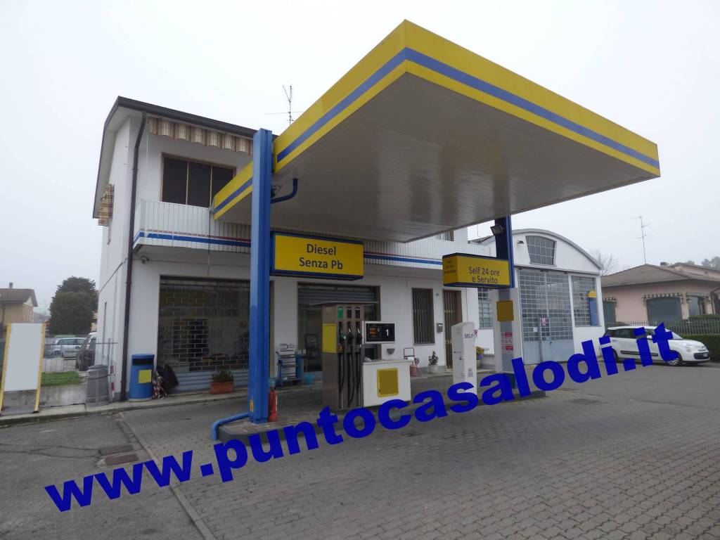 locale commerciale in vendita a Massalengo