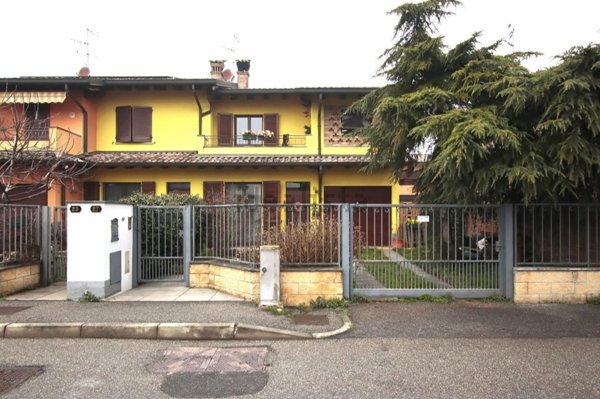 casa indipendente in vendita a Massalengo in zona Motta Vigana