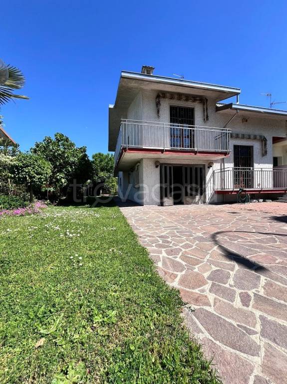 casa indipendente in vendita a Massalengo in zona Motta Vigana