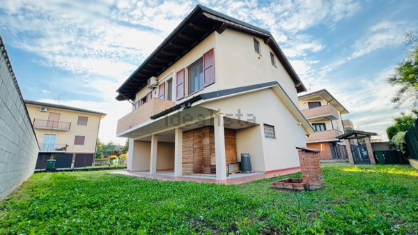 casa indipendente in vendita a Massalengo