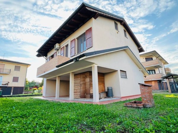 casa indipendente in vendita a Massalengo