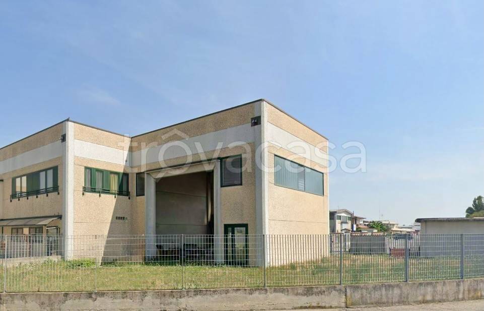 locale commerciale in vendita a Massalengo in zona Motta Vigana